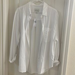 American Eagle NWT white button up szL